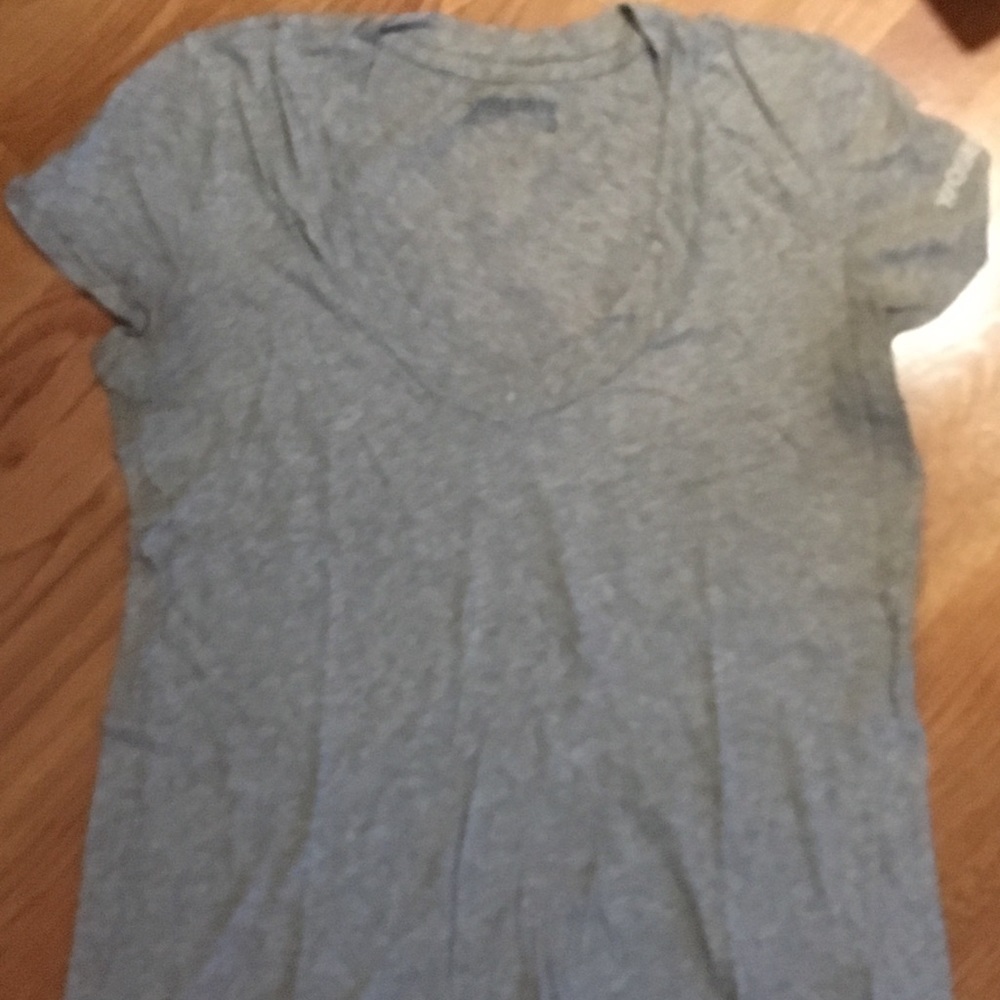 James Perse Yosemite V neck Grey Size 2